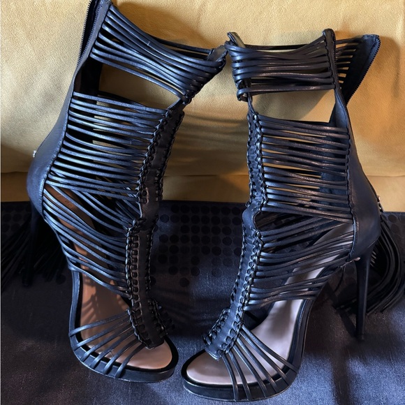 BCBG MAXAZRIA - Designer sexxxxy 🔥🔥high heels .👠 - Picture 2 of 4